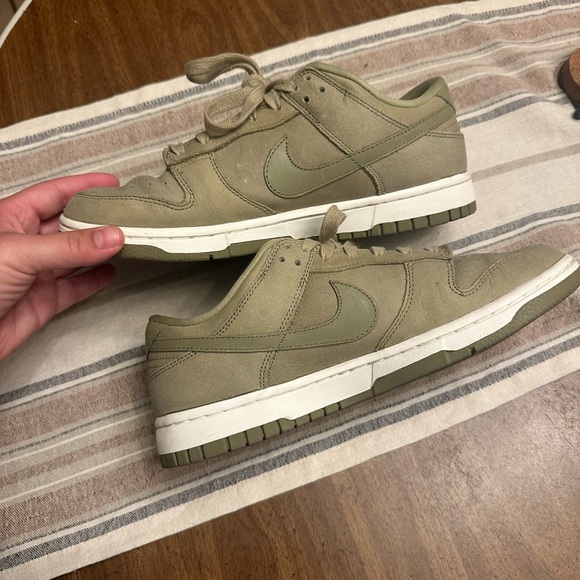 Nike Dunks - Picture 4 of 6
